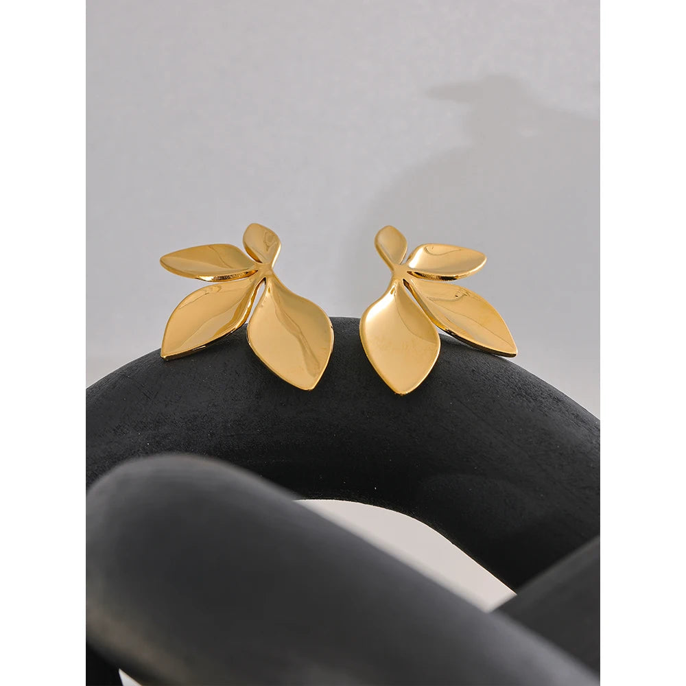 Aretes Sculpted Leaf