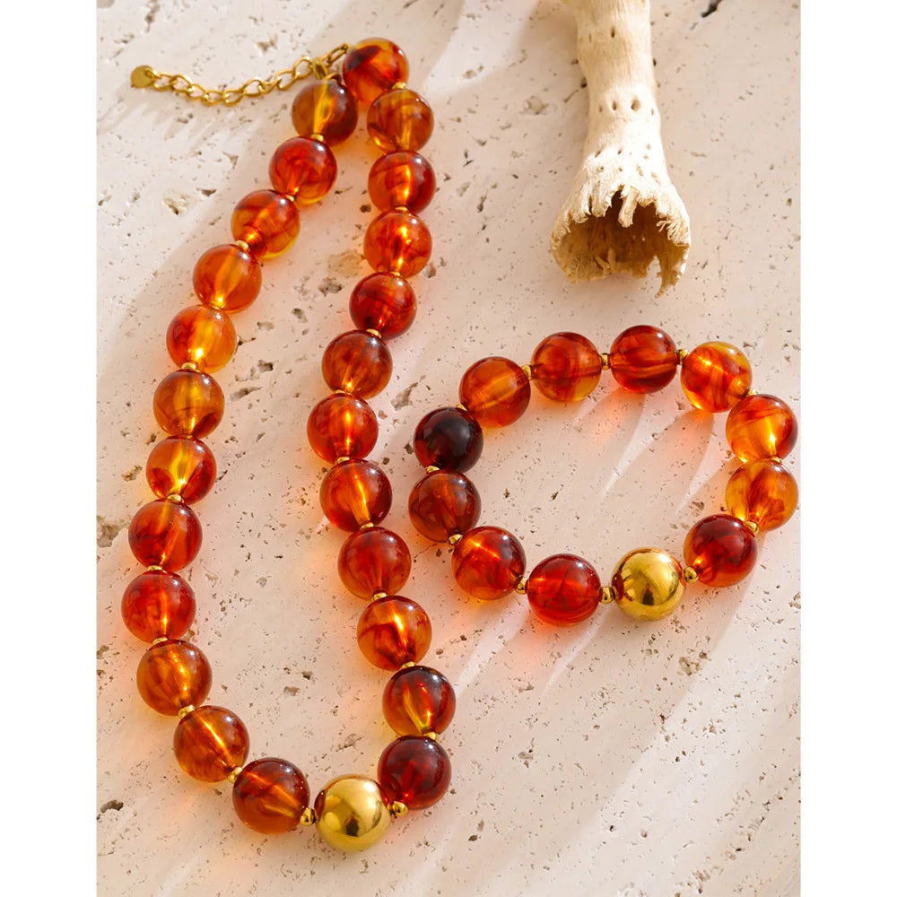 Bonbon bead necklace in amber