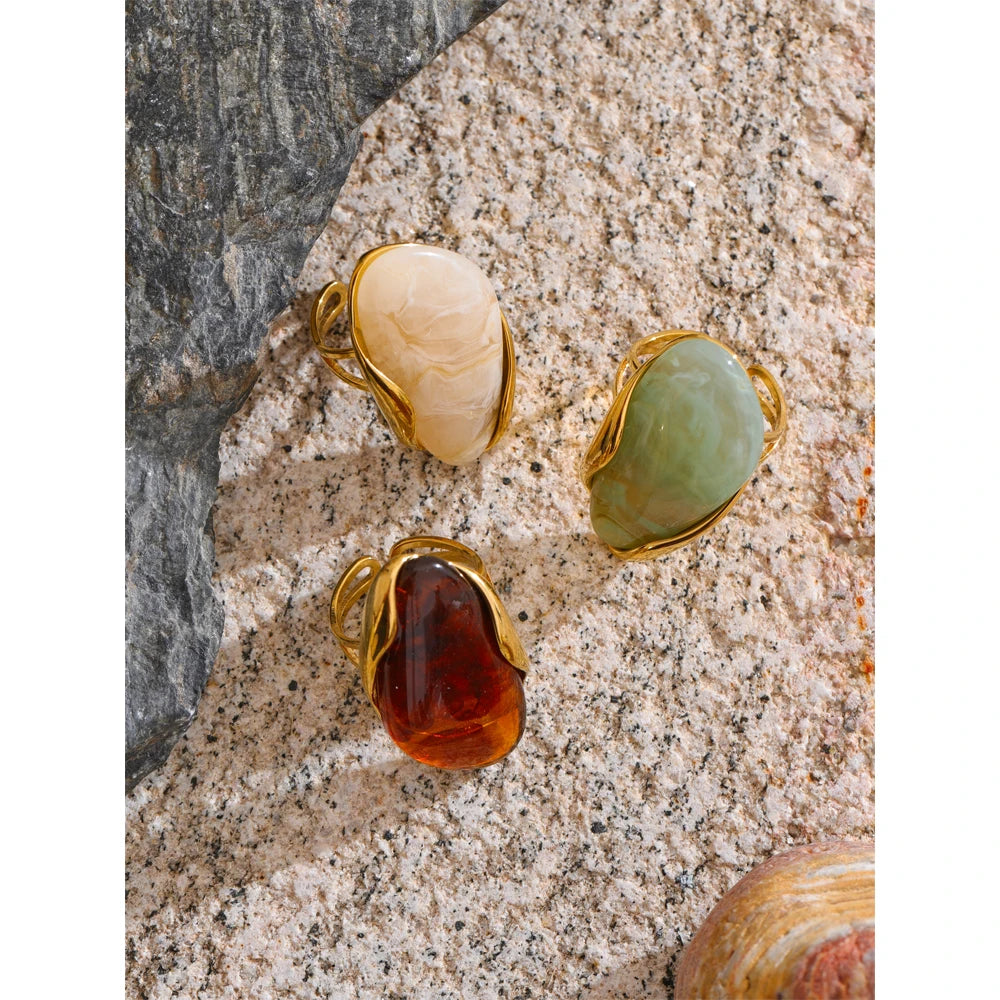 Pebble Ring on textured stone